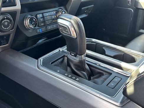 Used 2020 Ford F150 Platinum w/ Equipment Group 701A Luxury AWD/4WD image 22
