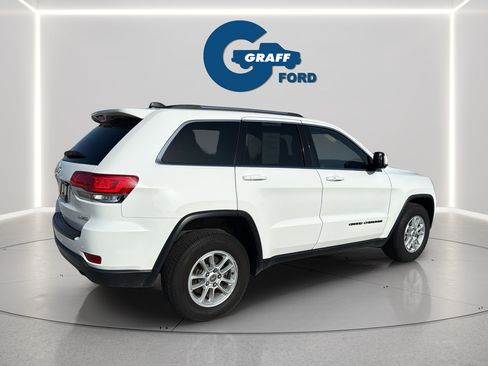 Used 2019 Jeep Grand Cherokee Laredo AWD/4WD image 6