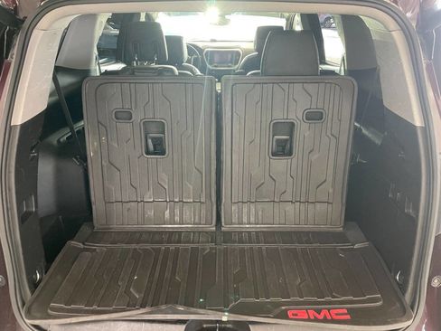 Used 2018 GMC Acadia SLT image 8