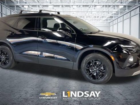Used 2022 Chevrolet Blazer LT image 3