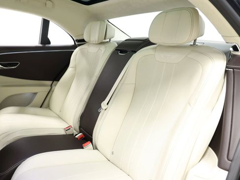 Used 2020 Bentley Flying Spur W12 image 3