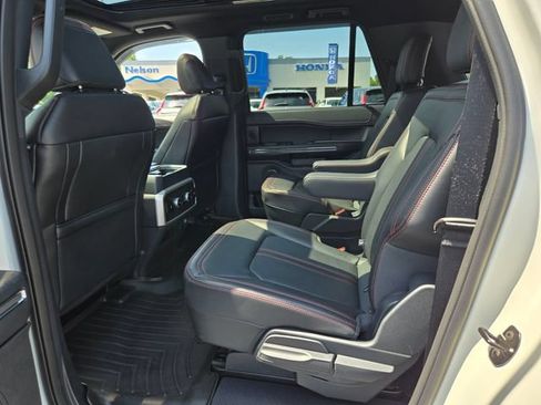 Used 2024 Ford Expedition Max Limited AWD/4WD image 13
