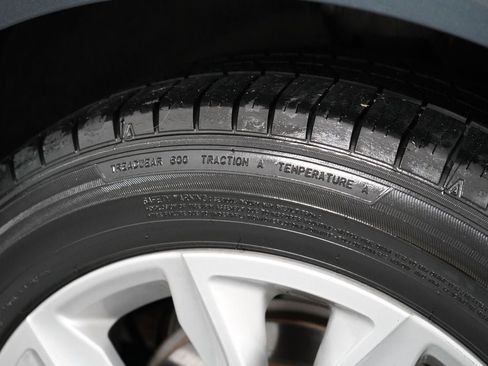 Used 2019 Chevrolet Malibu LT FWD image 31