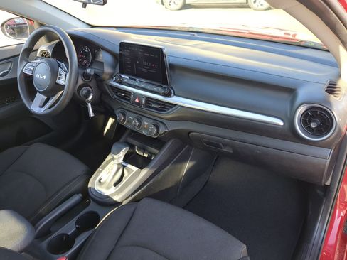 Used 2023 Kia Forte LXS w/ LXS Technology Package image 32