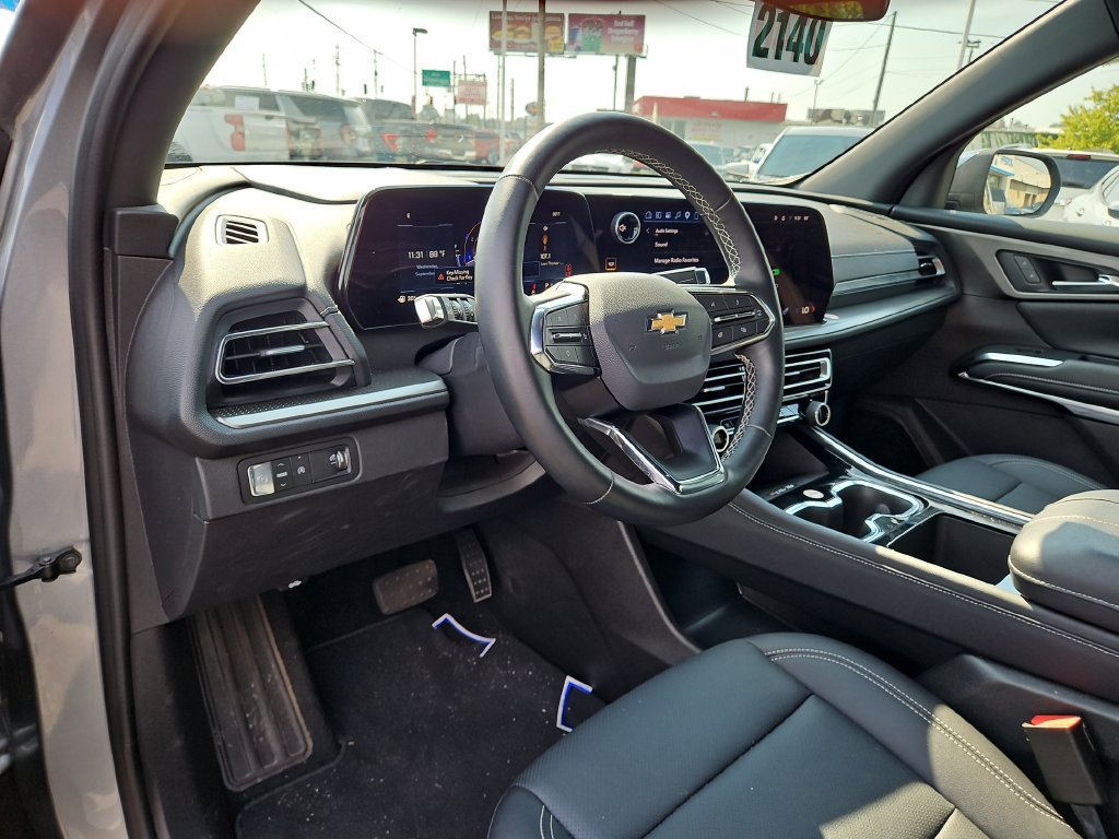 Used 2026 Chevrolet Traverse LT FWD image 22
