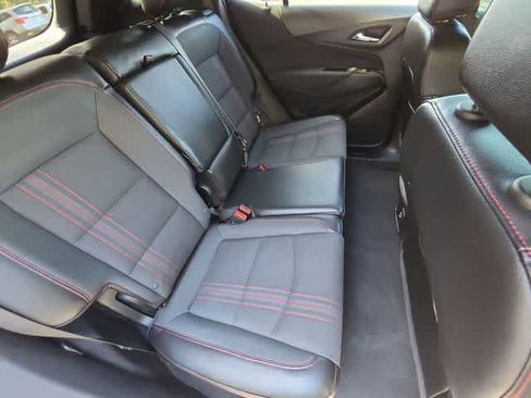 Used 2023 Chevrolet Equinox RS FWD image 20