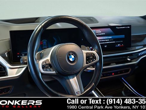 Used 2023 BMW X7 xDrive40i w/ M Sport Package AWD/4WD image 54