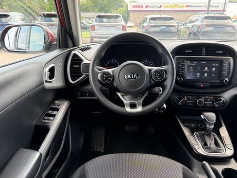 Certified 2021 Kia Soul LX FWD image 7