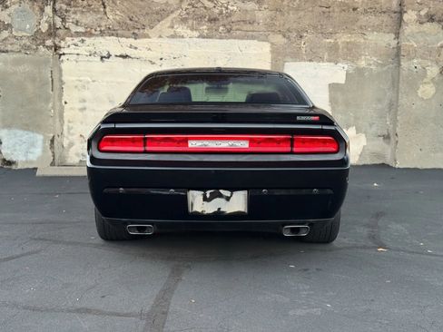 Used 2013 Dodge Challenger SRT8 w/ Harman Kardon Audio Group image 5