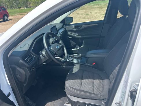 Used 2023 Ford Escape Active AWD/4WD image 9