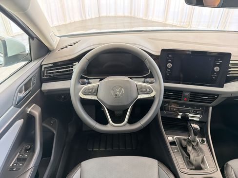 New 2026 Volkswagen Jetta SE FWD image 22