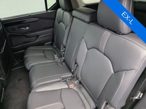 Used 2025 Honda Pilot EX-L image 15