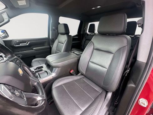 Used 2023 Chevrolet Silverado 1500 LTZ AWD/4WD image 22