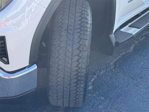 Used 2024 GMC Sierra 1500 SLT w/ SLT Premium Plus Package image 24