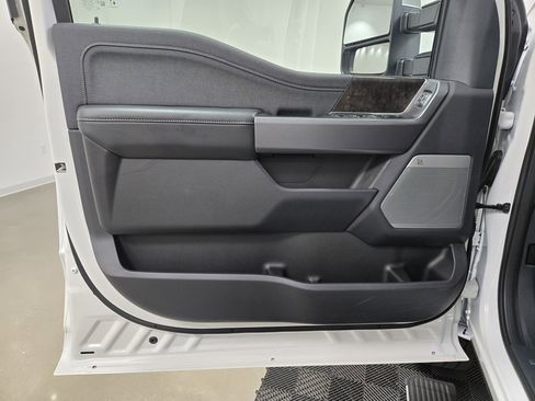 New 2025 Ford F250 Lariat w/ Lariat Ultimate Package image 15