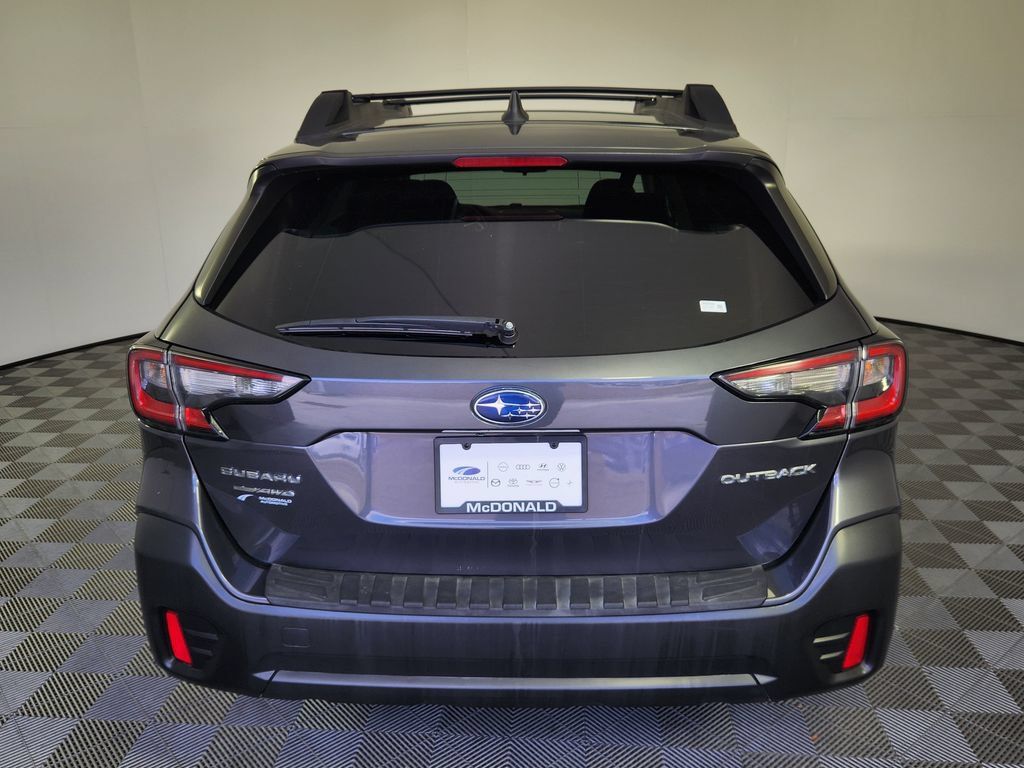 Used 2022 Subaru Outback Premium AWD/4WD image 4