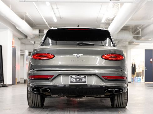 Used 2021 Bentley Bentayga image 7