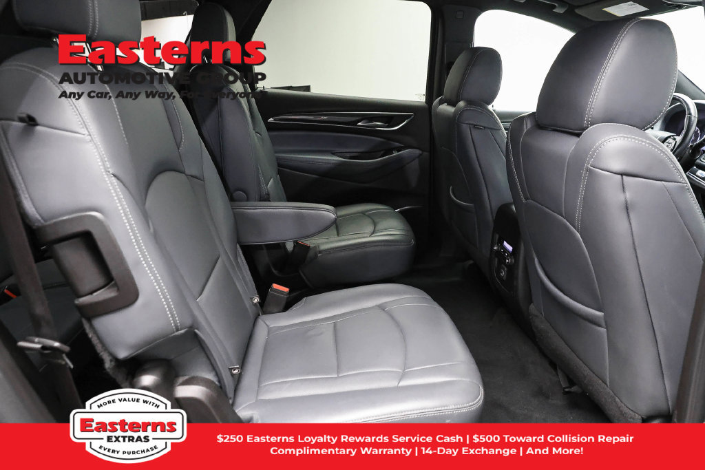 Used 2023 Buick Enclave Essence AWD/4WD image 25
