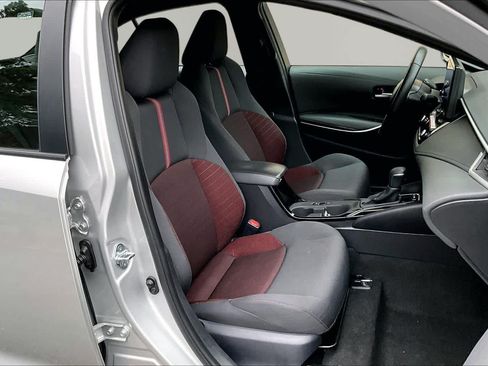 Used 2025 Toyota Corolla SE FWD image 9