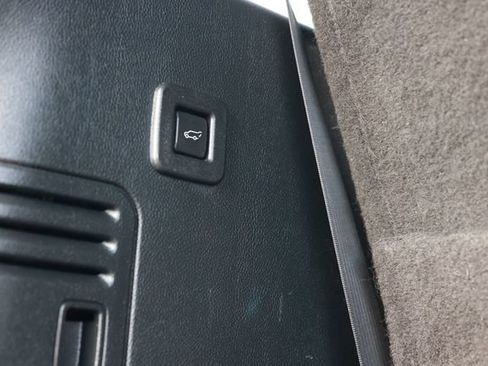 Used 2016 Lincoln Navigator Select RWD image 51