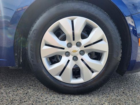 Used 2012 Chevrolet Cruze LS w/ Connectivity Package FWD image 35