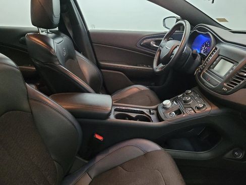 Used 2015 Chrysler 200 S AWD/4WD image 21