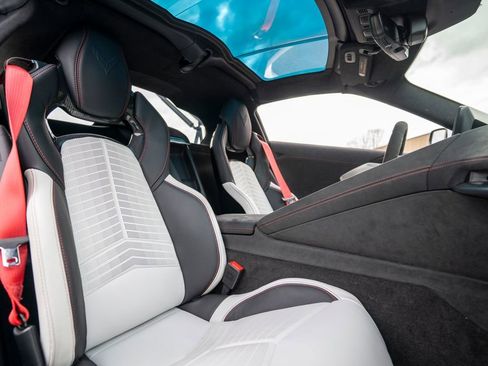 Certified 2023 Chevrolet Corvette Stingray Premium Cpe w/ Z51 Performance Package RWD image 30