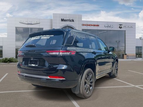 Used 2026 Jeep Grand Cherokee Limited AWD/4WD image 6