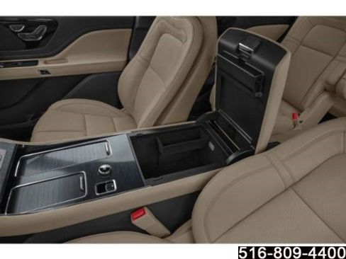 Used 2022 Lincoln Aviator AWD w/ Premium Package image 15