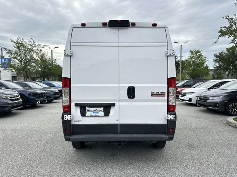 Used 2018 RAM ProMaster 2500 FWD image 5