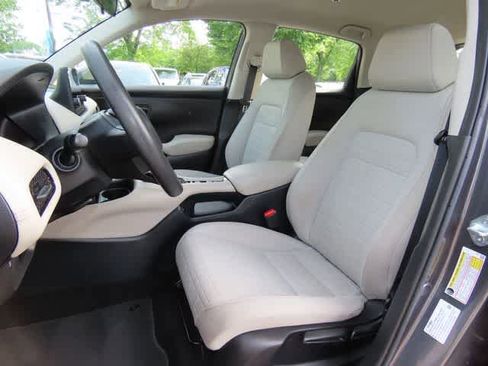 Used 2023 Honda HR-V LX image 12