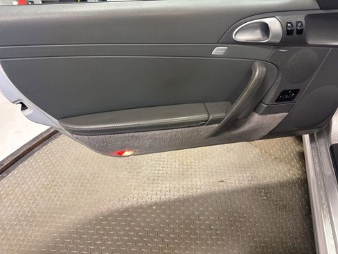 Used 2005 Porsche 911 Carrera image 8