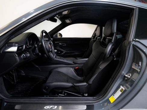 Used 2018 Porsche 911 GT3 image 20