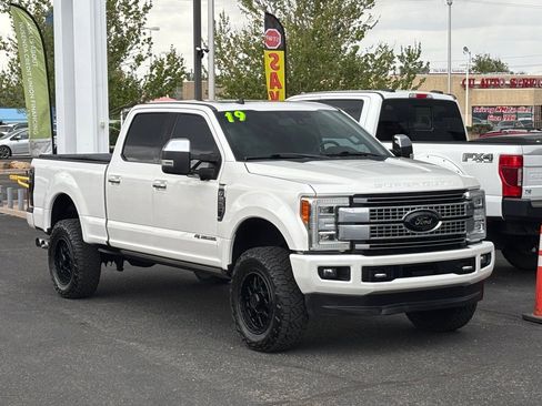 Used 2019 Ford F250 Platinum w/ Platinum Ultimate Package AWD/4WD image 4