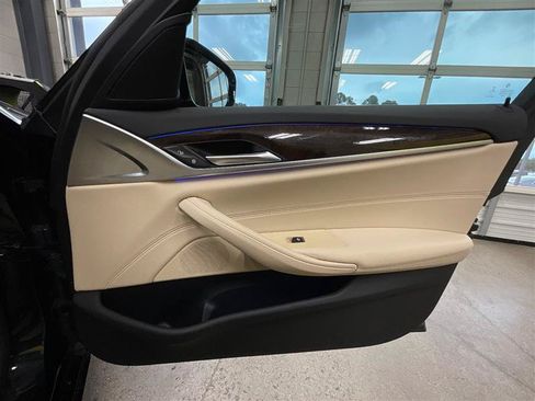 Used 2018 BMW 530i w/ Premium Package RWD image 24