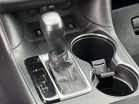 Used 2019 Toyota Highlander LE image 22