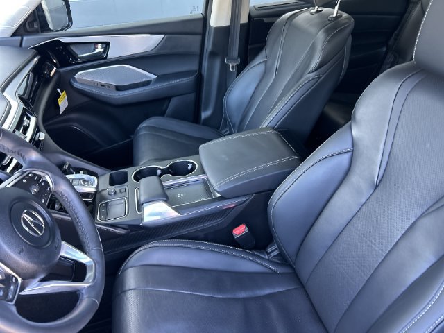 Certified 2024 Acura MDX w/ Technology Package AWD/4WD image 11