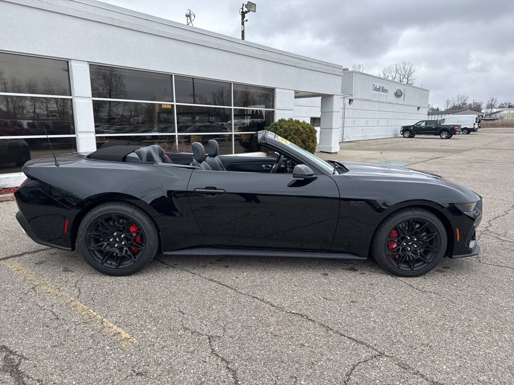 New 2026 Ford Mustang GT Premium w/ GT Performance Package RWD image 21
