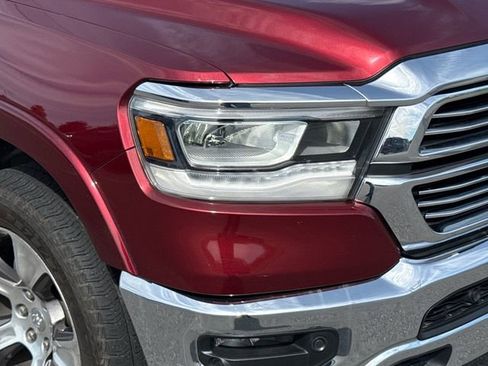 Used 2019 RAM 1500 Laramie AWD/4WD image 12