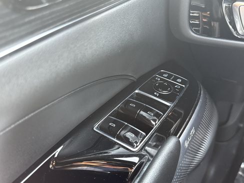 Used 2024 Cadillac Lyriq Luxury AWD/4WD image 30