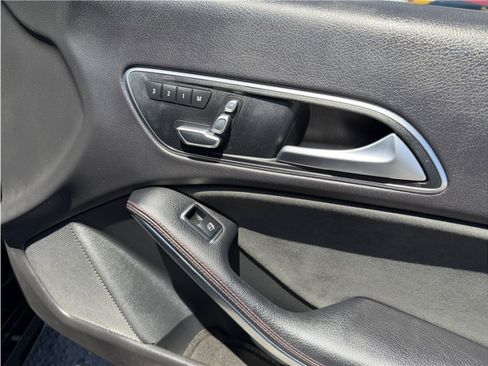 Used 2017 Mercedes-Benz CLA 250 4MATIC image 31