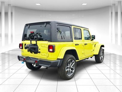 Used 2024 Jeep Wrangler Unlimited w/ Convenience Group