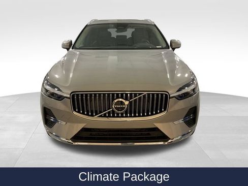 Used 2023 Volvo XC60 B5 Ultimate w/ Climate Package image 2
