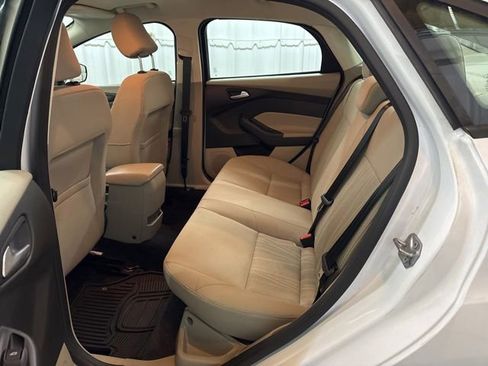 Used 2015 Ford Focus SE w/ Interior Protection Package FWD image 14