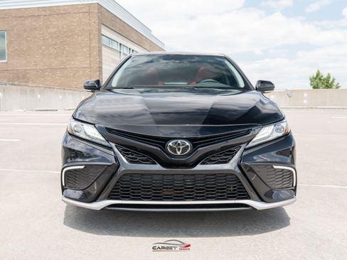 Used 2022 Toyota Camry XSE FWD image 2