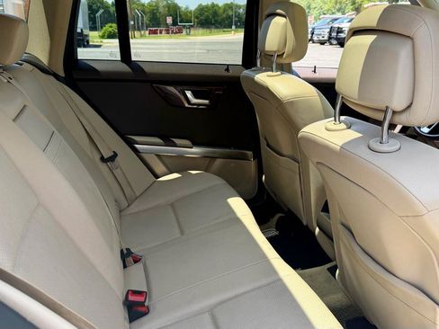 Used 2013 Mercedes-Benz GLK 350 4MATIC image 11