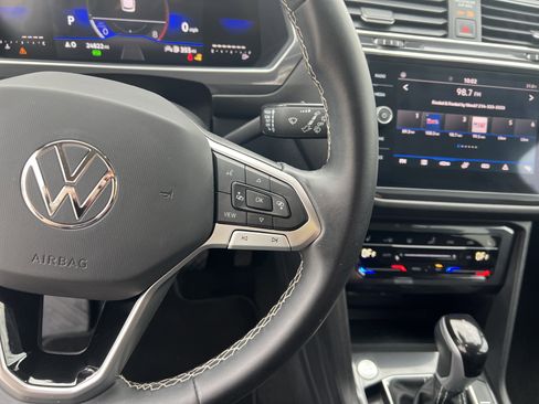 Certified 2023 Volkswagen Tiguan SE image 19