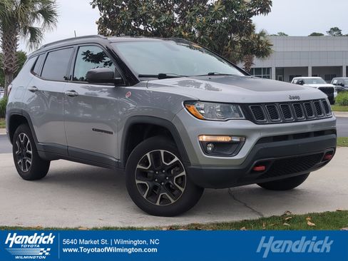 Used 2020 Jeep Compass Trailhawk AWD/4WD image 1