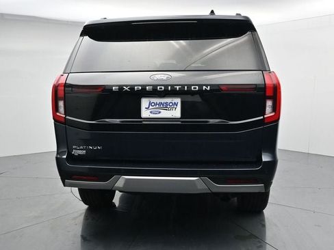 Used 2025 Ford Expedition Platinum w/ Driver's Package AWD/4WD image 7