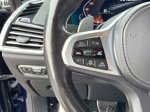 Used 2021 BMW X5 M50i AWD/4WD image 36